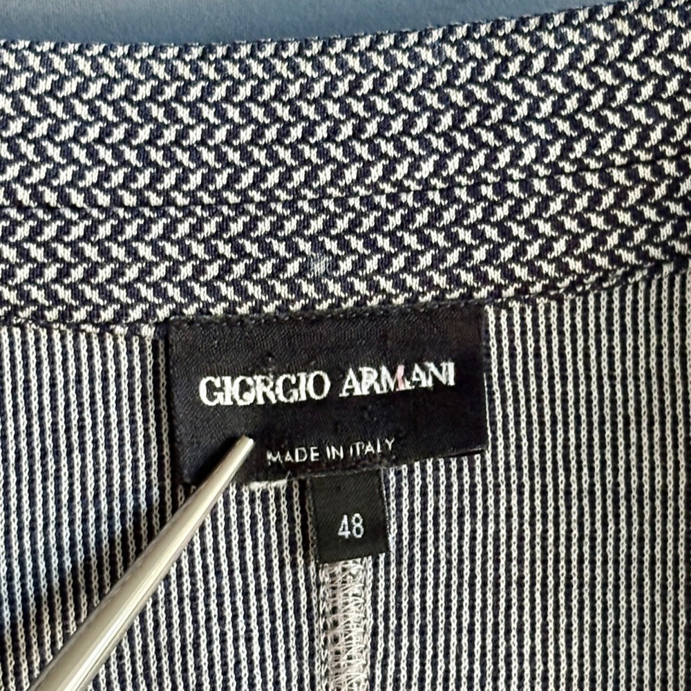 Giorgio Armani Black Label - Herringbone Knit Navy Blazer | Sz 48 | 3 Button - Picture 8 of 10
